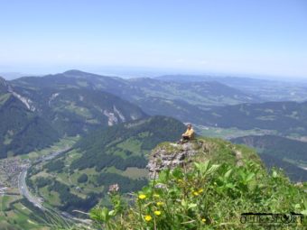 Das Vorplateau vor dem Gipfel ist erreicht - die Aussicht spricht für sich