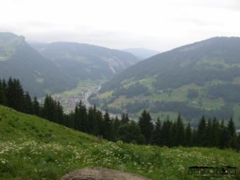 Die Aussicht vor der Hütte kann was