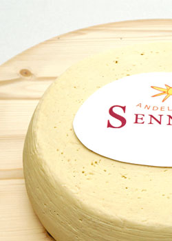 Premium Rässkäse - nassgereift | direkt aus´m Käsekeller | intensivster Käsegeruch 8 Bregenzerwälder Rässkäse nassgereift