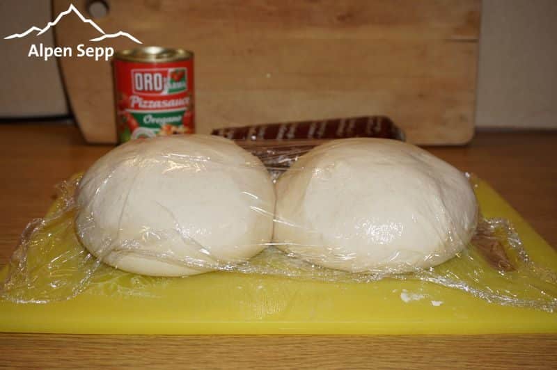 Pizza Teiglinge fertig
